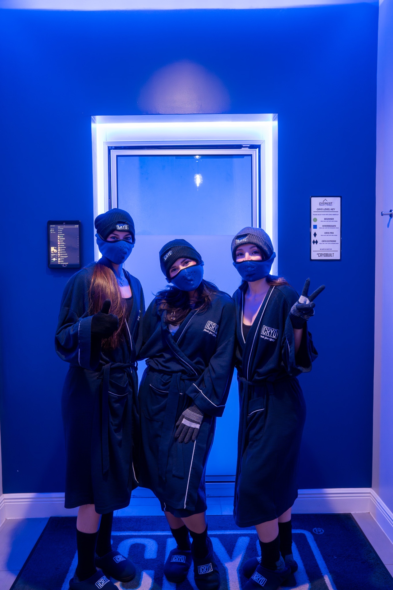 iCRYO Daniel Island guests in cryo robes ready for their session