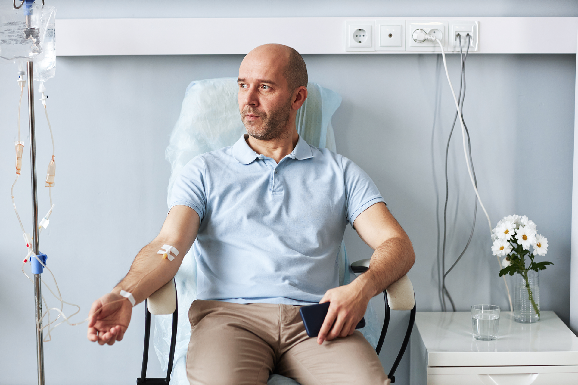 Guest receiving a stem cell IV infusion at iCRYO Daniel Island