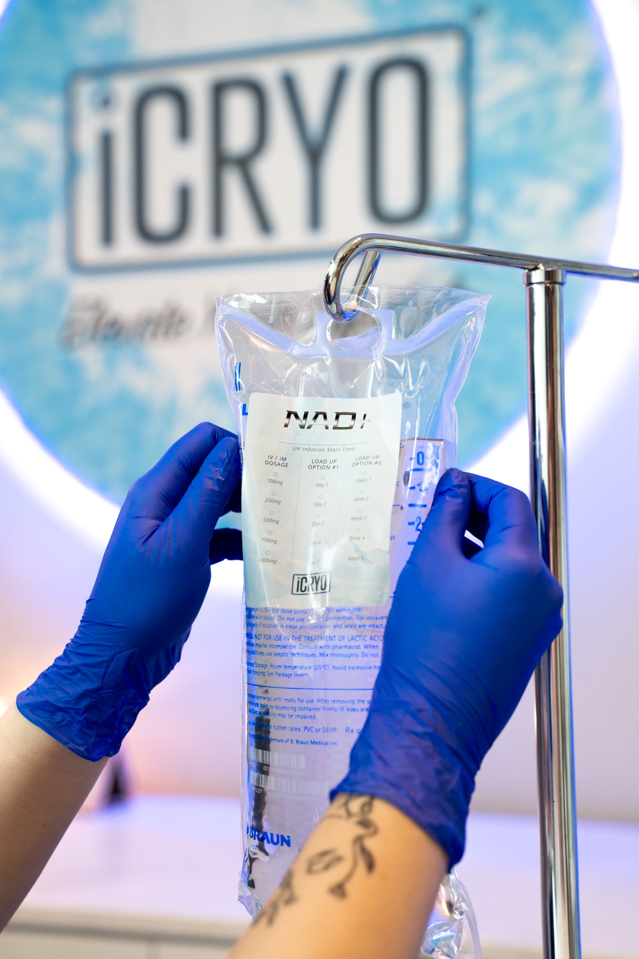 iCRYO Daniel Island NAD+ IV infusion bag with dosing chart